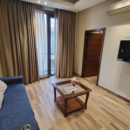 Uds Villa Scandinavian B&B - Next To Vfs Νέο Δελχί Εξωτερικό φωτογραφία