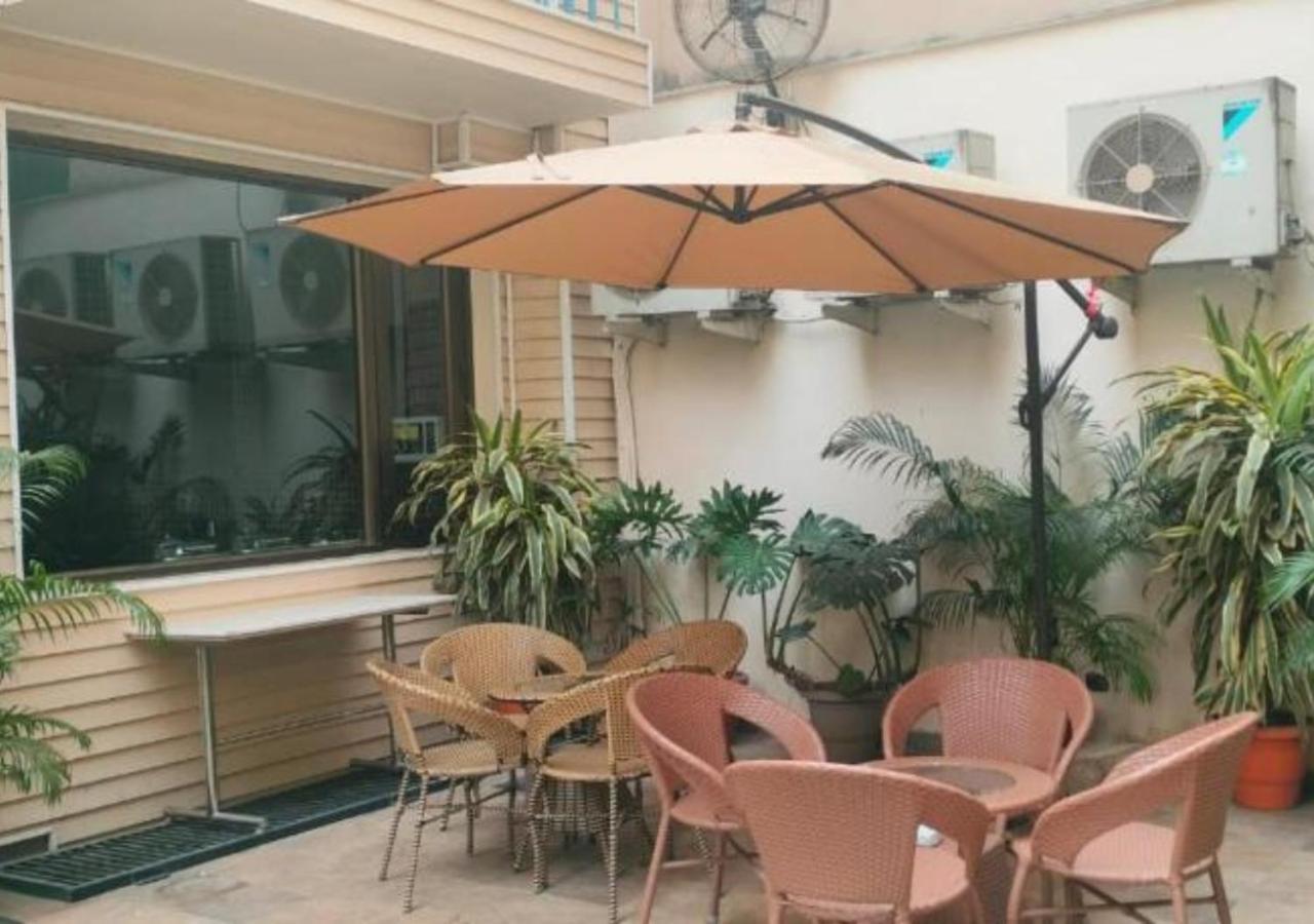 Uds Villa Scandinavian B&B - Next To Vfs Νέο Δελχί Εξωτερικό φωτογραφία