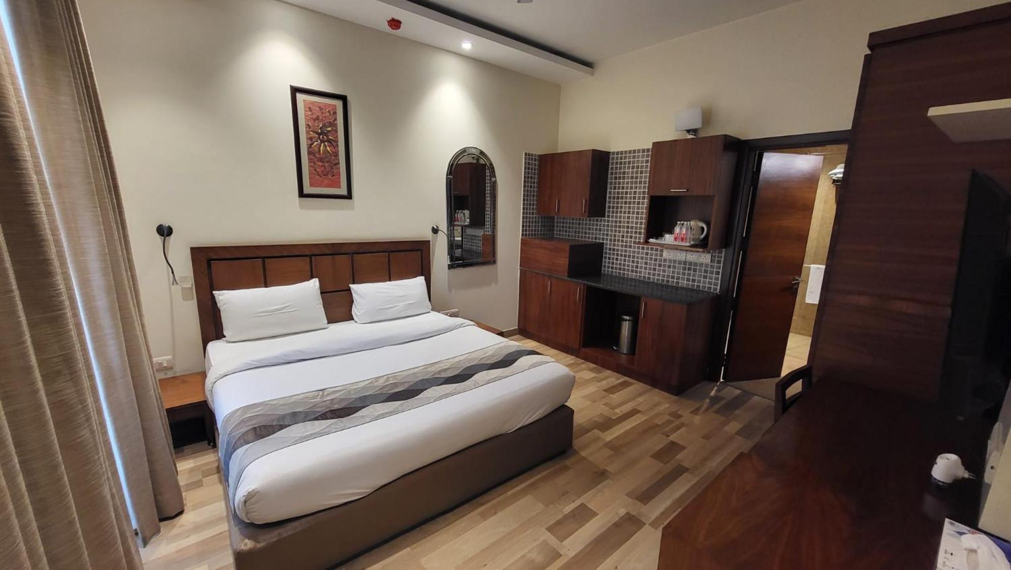 Uds Villa Scandinavian B&B - Next To Vfs Νέο Δελχί Εξωτερικό φωτογραφία